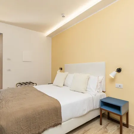 Hotel Illumi's