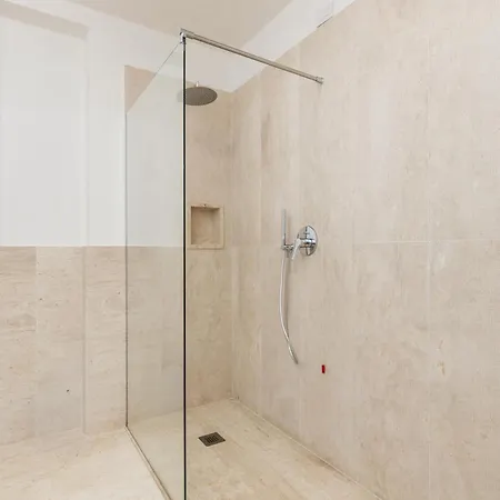 Hotel Illumi's 3*